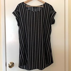 Lg Black & White Vertical Stripe Short Sleeved Blouse w/ Gold Button Shoulders